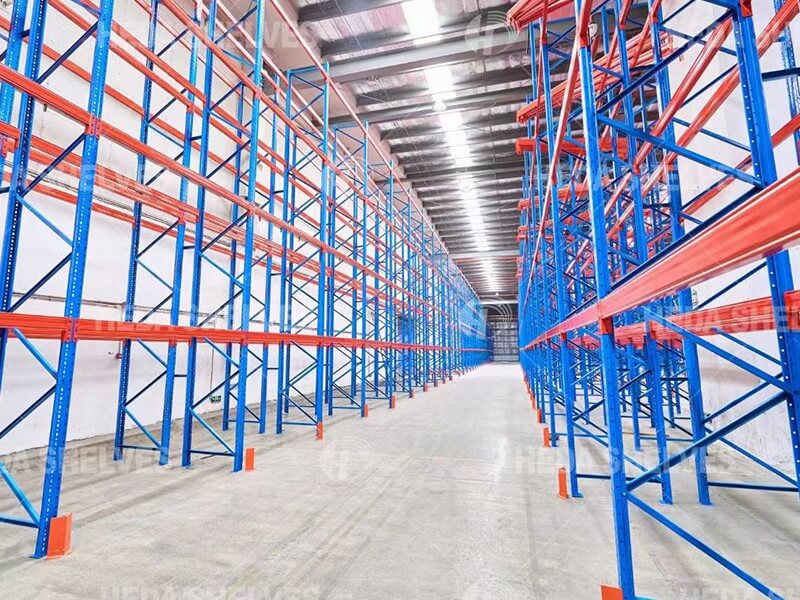 side aisle pallet racking system